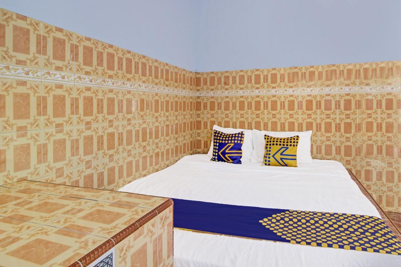 Spot On 91694 Hotel Rama Chandra Temanggung Dış mekan fotoğraf