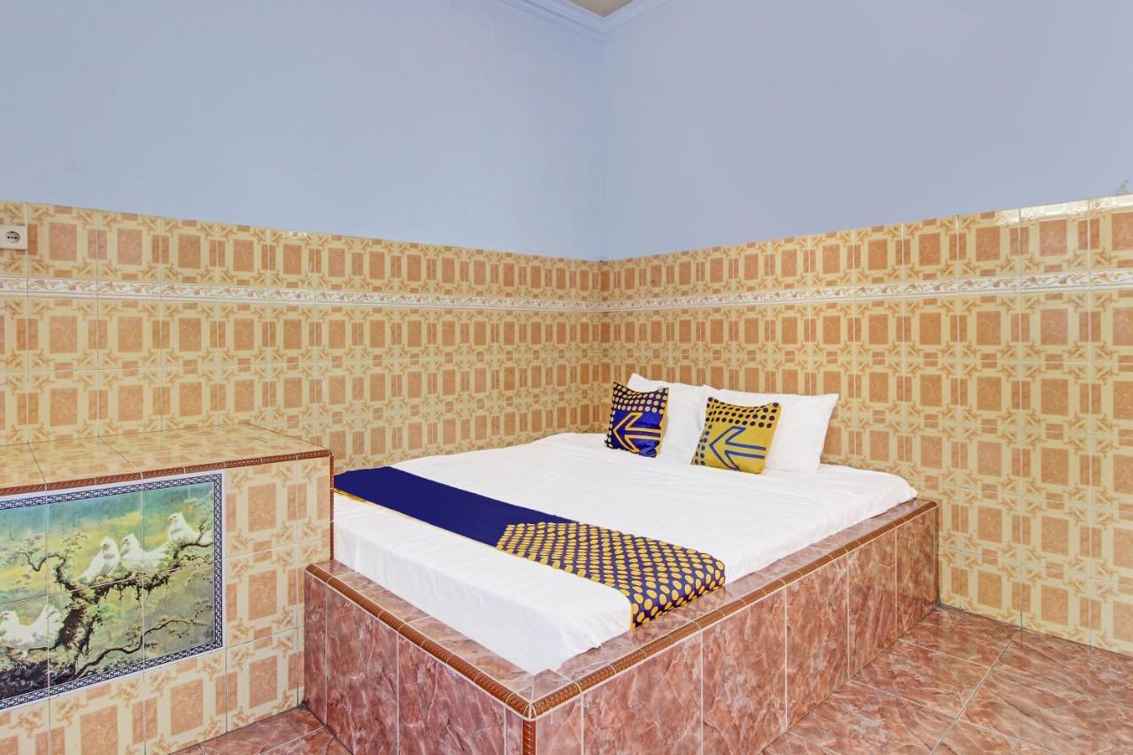 Spot On 91694 Hotel Rama Chandra Temanggung Dış mekan fotoğraf
