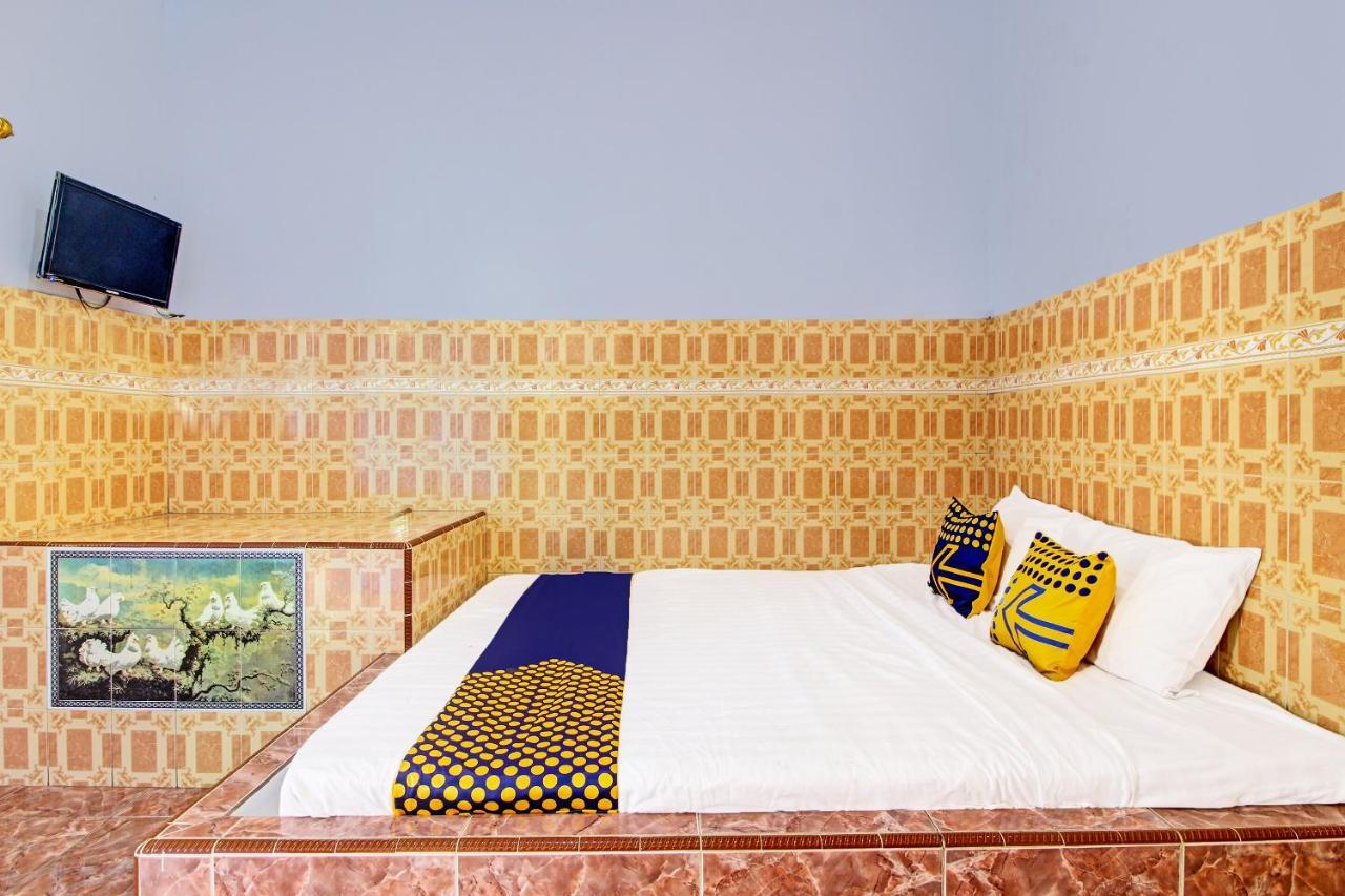 Spot On 91694 Hotel Rama Chandra Temanggung Dış mekan fotoğraf