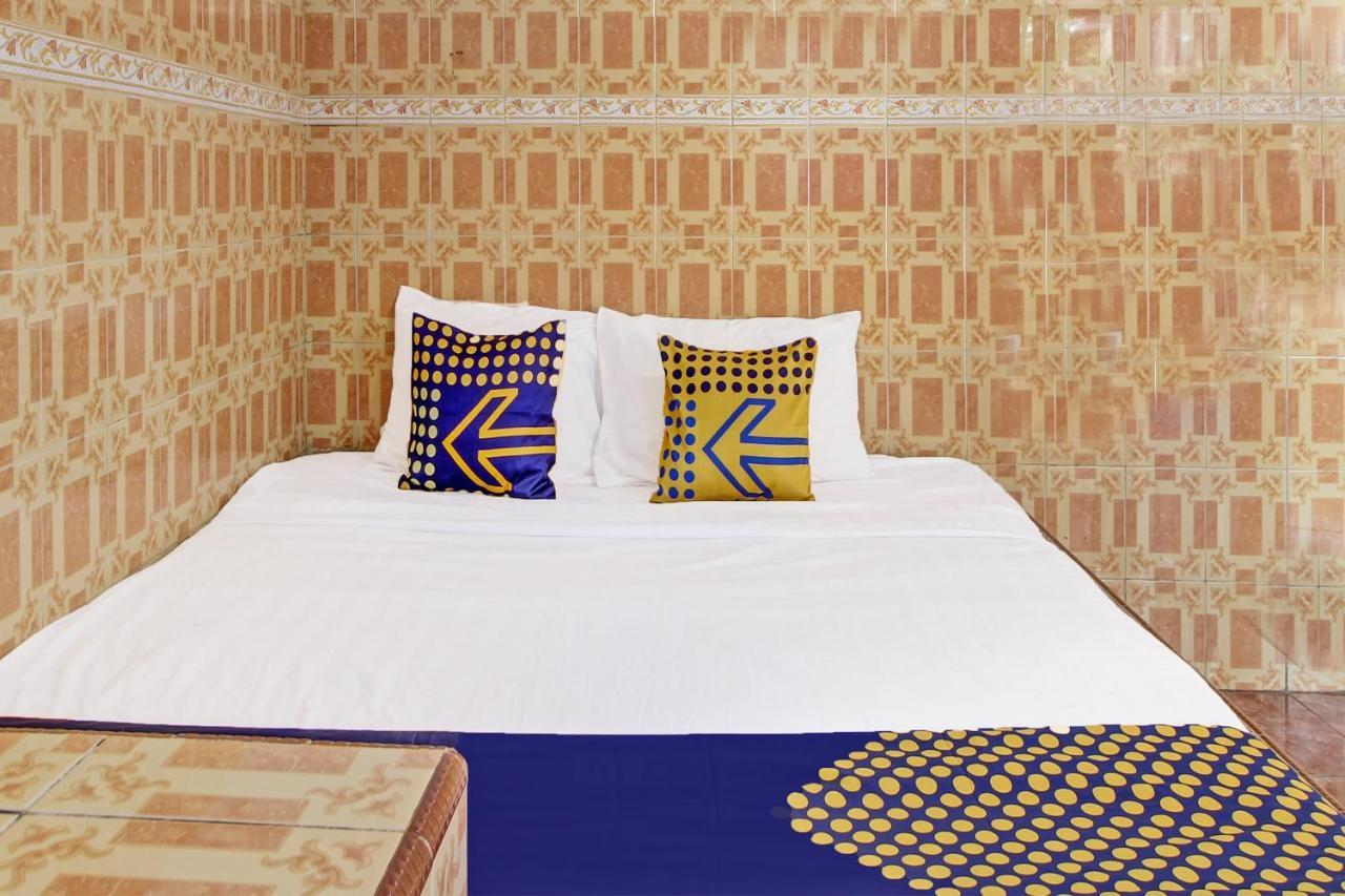 Spot On 91694 Hotel Rama Chandra Temanggung Dış mekan fotoğraf