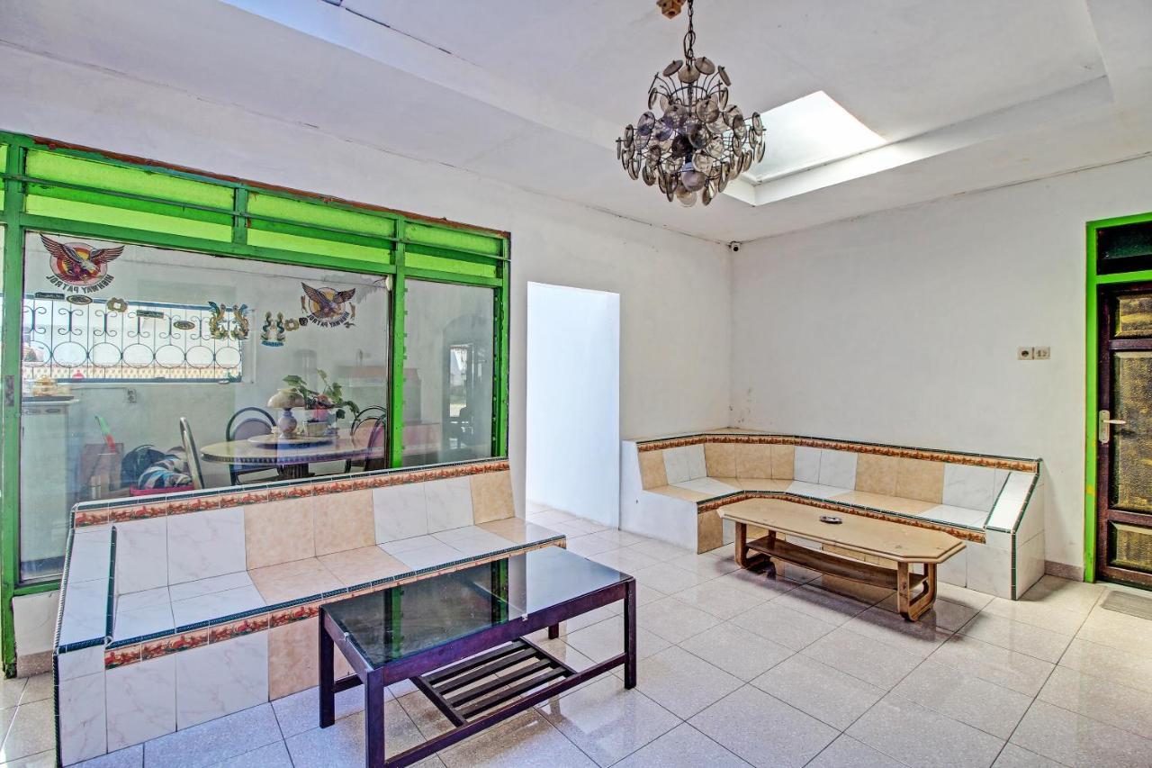 Spot On 91694 Hotel Rama Chandra Temanggung Dış mekan fotoğraf