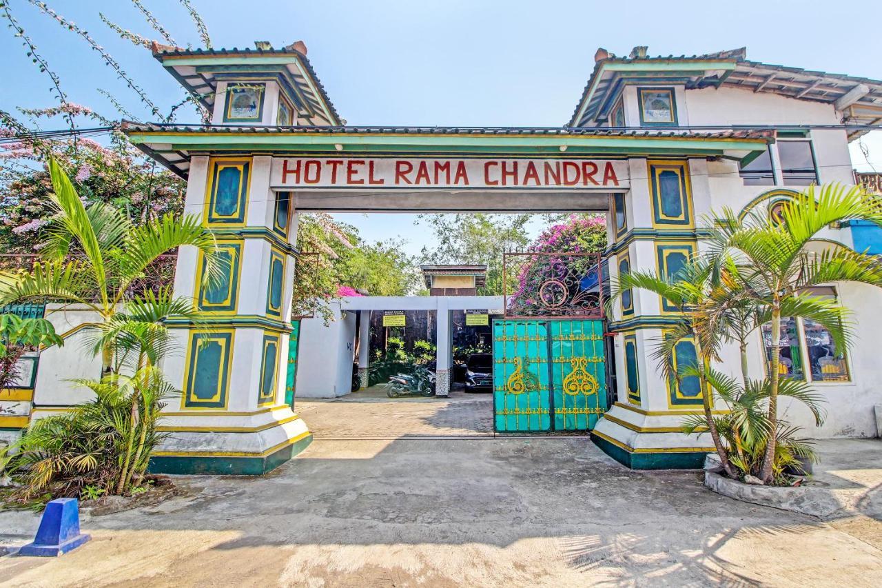 Spot On 91694 Hotel Rama Chandra Temanggung Dış mekan fotoğraf